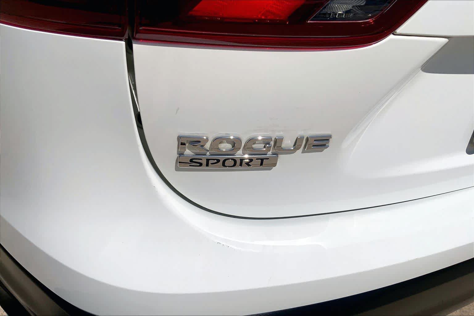 Used 2017 Nissan Rogue Sport SL w/ SL Premium Package AWD/4WD image 30