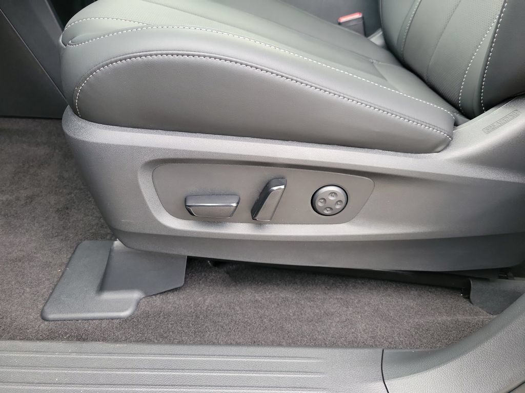 New 2027 INFINITI QX60 Sport w/ Dark Cargo Package AWD/4WD image 13