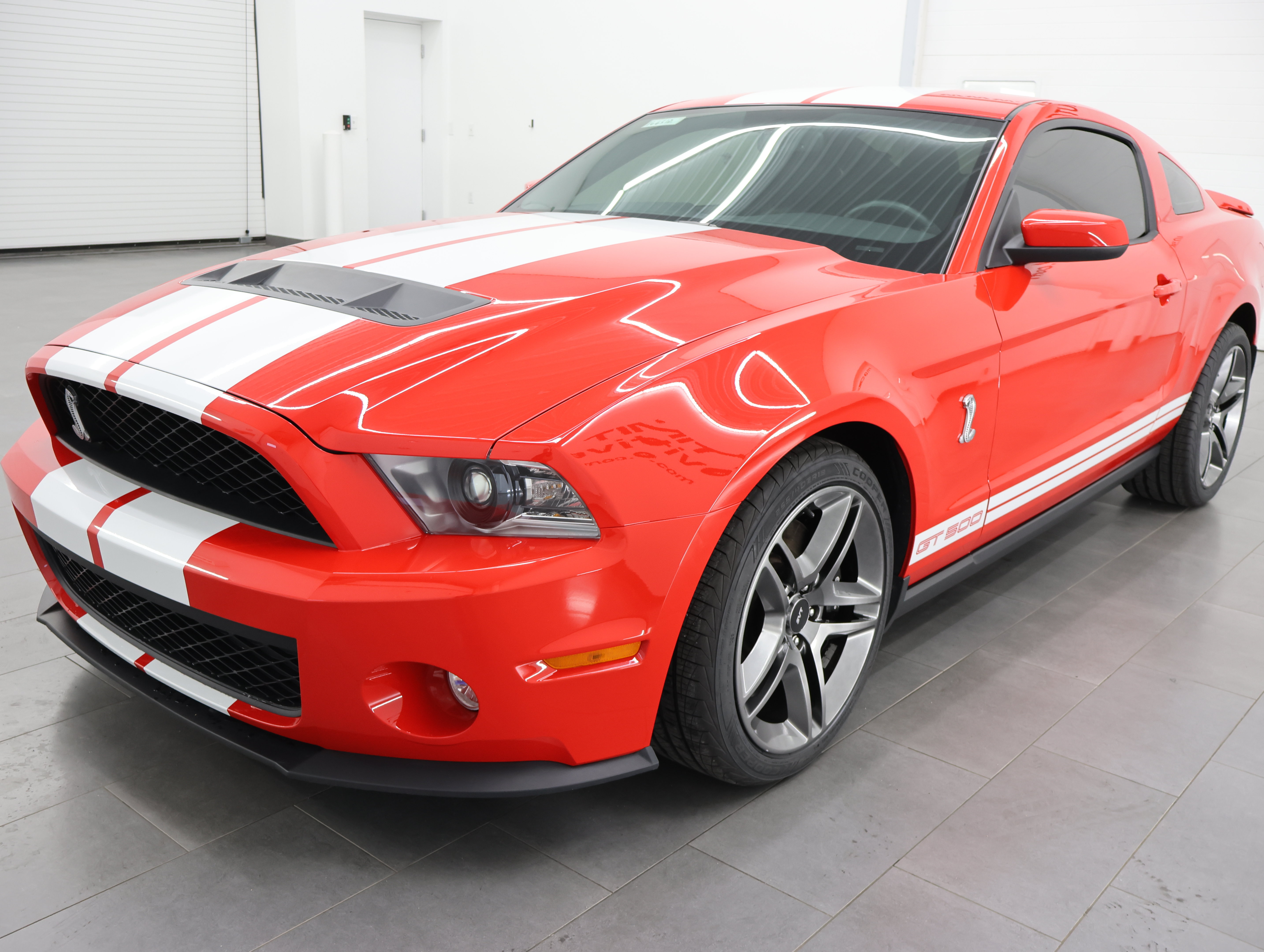 Used 2011 Ford Mustang Shelby GT500 RWD image 7