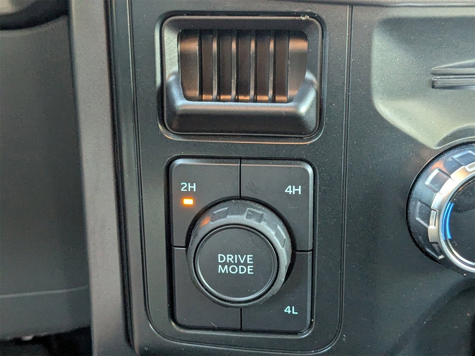 Used 2025 Ford F150 XLT w/ Equipment Group 301A Standard image 24