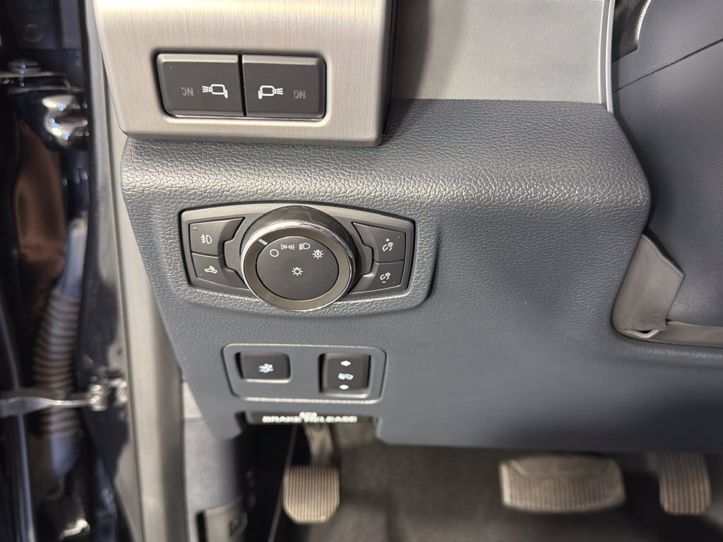 Used 2022 Ford F350 Platinum AWD/4WD image 16