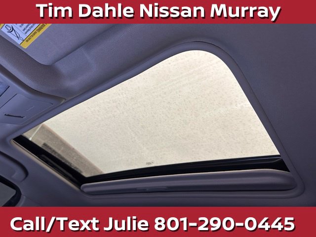 Used 2024 Nissan Frontier SL w/ Technology Package AWD/4WD image 32