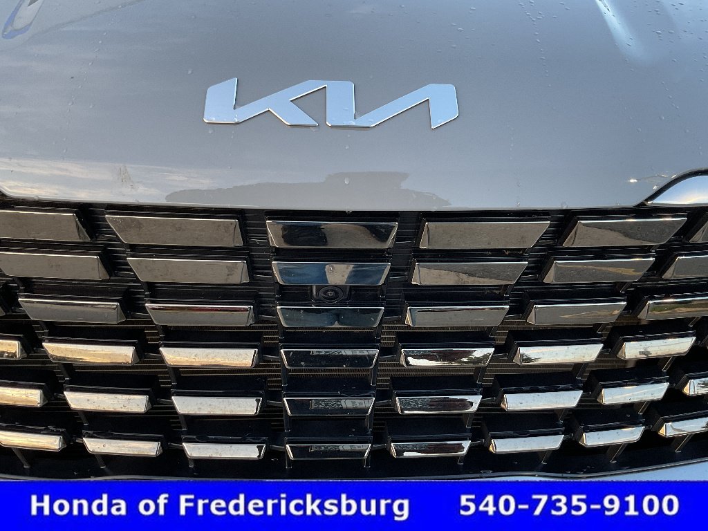 Used 2023 Kia Carnival SX Prestige FWD image 17