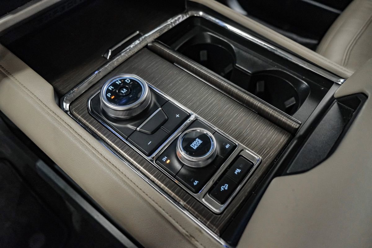 Used 2022 Ford Expedition Max Limited image 24