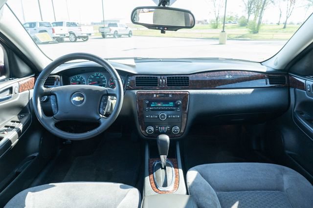 Used 2013 Chevrolet Impala LT w/ LT Sunroof Package FWD image 32