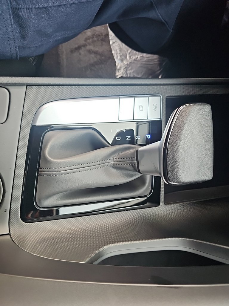 New 2026 Hyundai Elantra SE FWD image 21