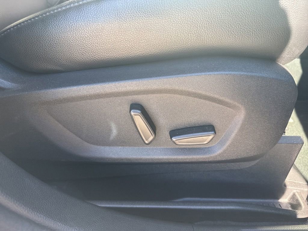 Used 2024 Ford Edge Titanium image 35