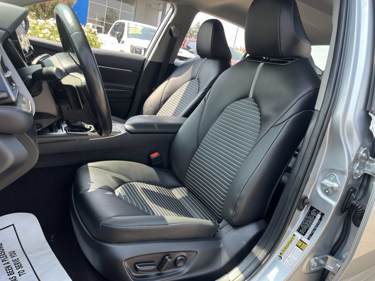 Used 2023 Toyota Camry SE FWD image 16