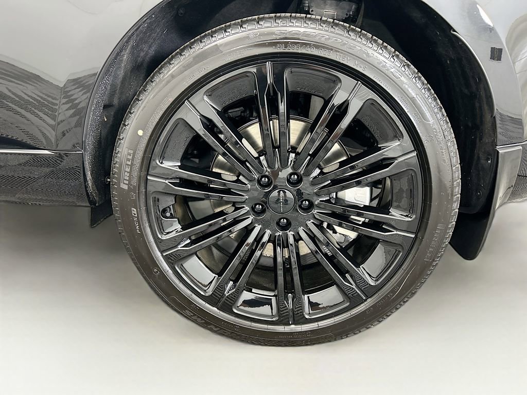 New 2026 Land Rover Range Rover SE image 30