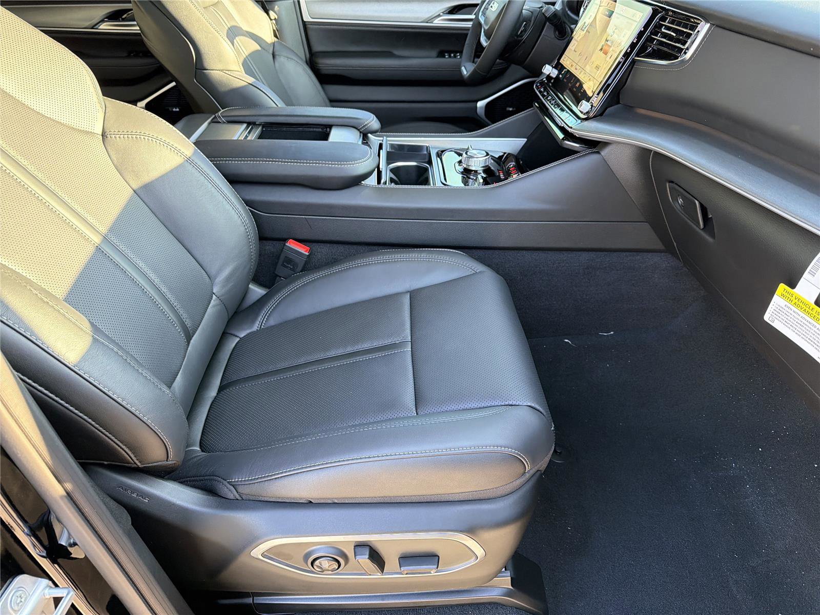 New 2026 Jeep Grand Wagoneer Limited image 14