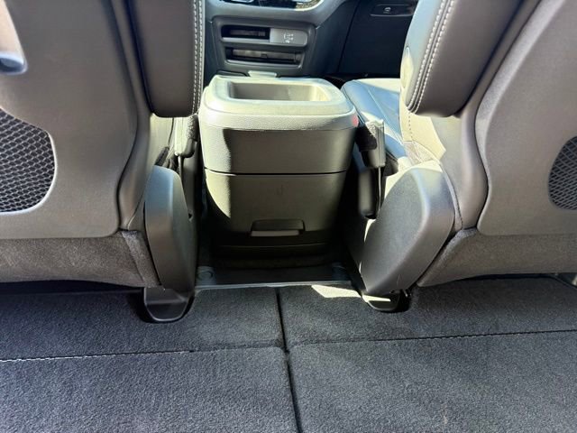 New 2026 Chrysler Pacifica Select image 30