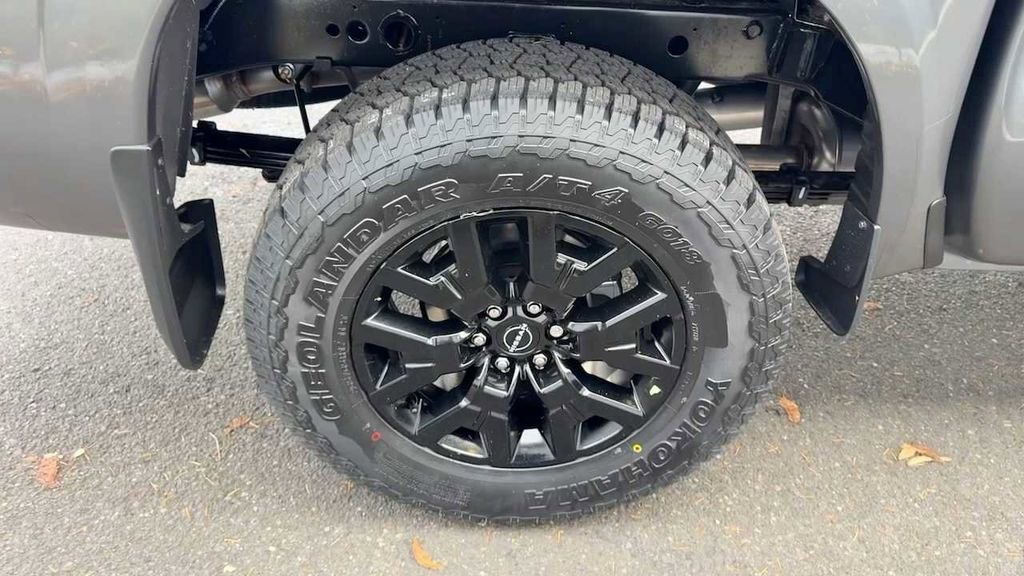 New 2026 Nissan Frontier SV w/ Tow Package AWD/4WD image 7