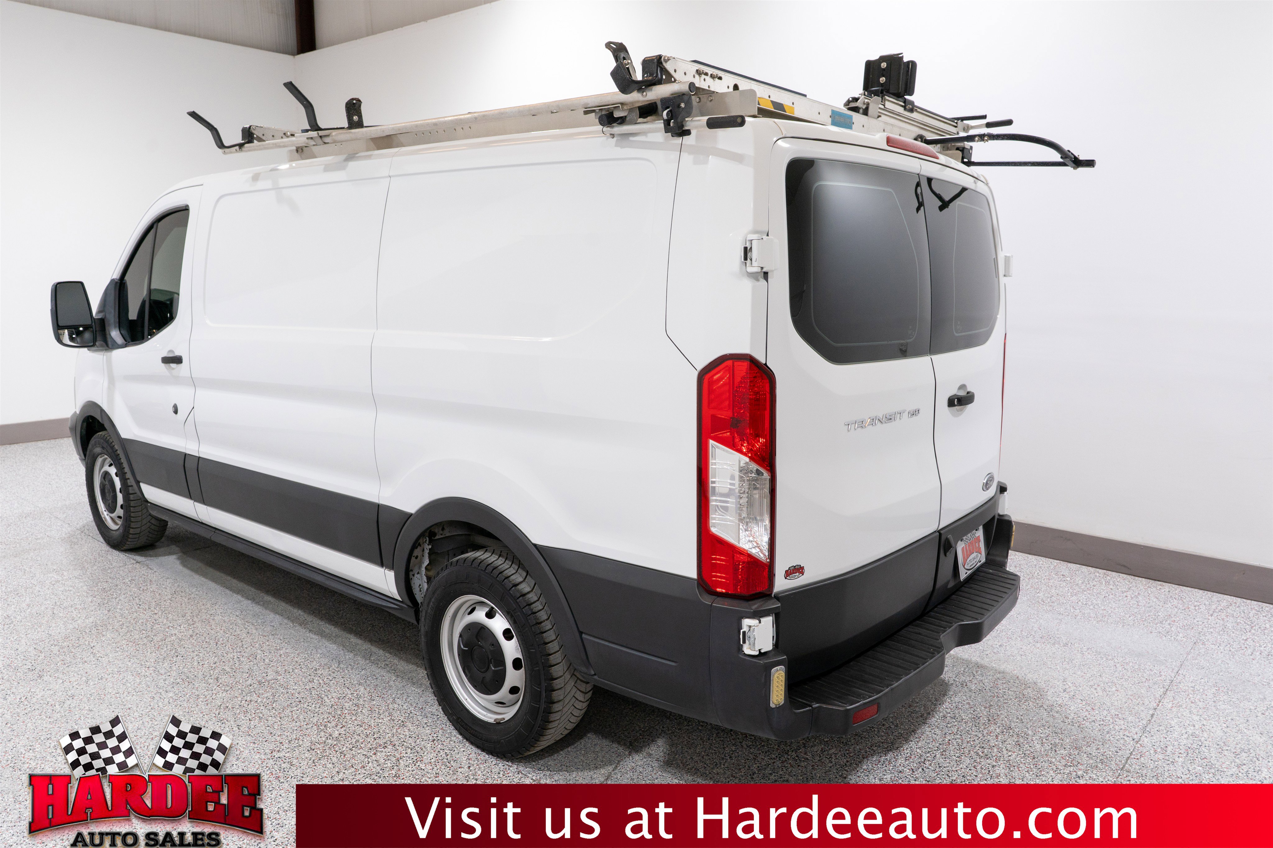 Used 2019 Ford Transit 150 130 Low Roof RWD image 3