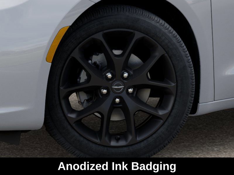 New 2026 Chrysler Pacifica Limited w/ S Appearance Package image 9