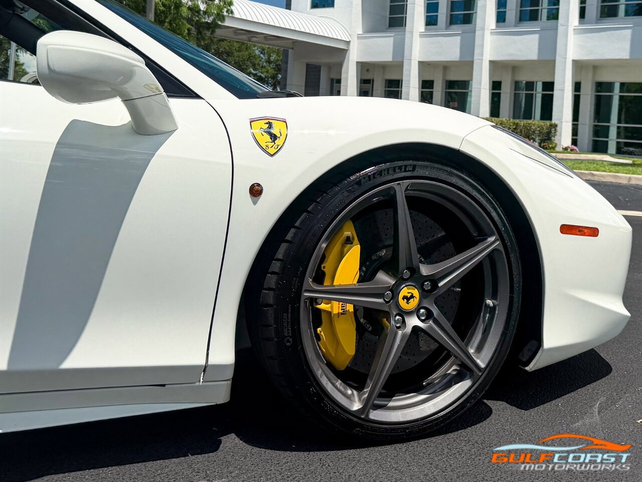 Used 2015 Ferrari 458 Spider RWD image 61