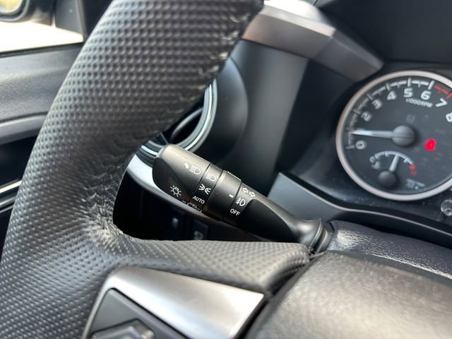 Used 2021 Toyota Tacoma Limited image 24