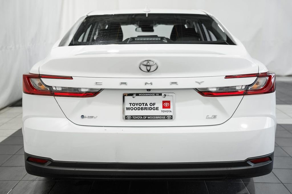 Used 2025 Toyota Camry LE image 5