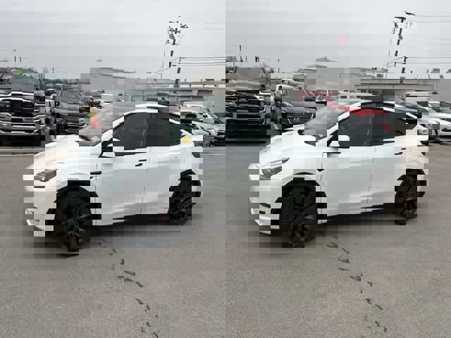 Used 2021 Tesla Model Y Performance image 14
