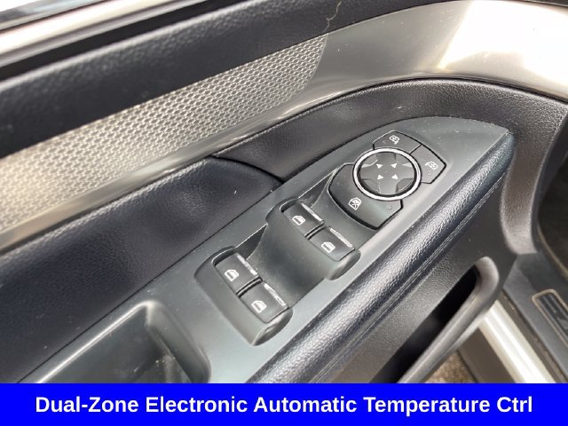 Used 2018 Ford Explorer XLT w/ Equipment Group 202A AWD/4WD image 11