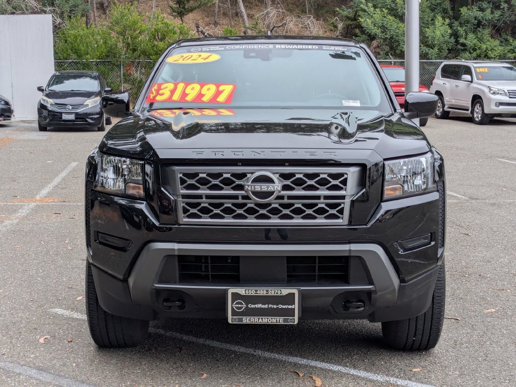 Used 2024 Nissan Frontier SV w/ Technology Package AWD/4WD image 3