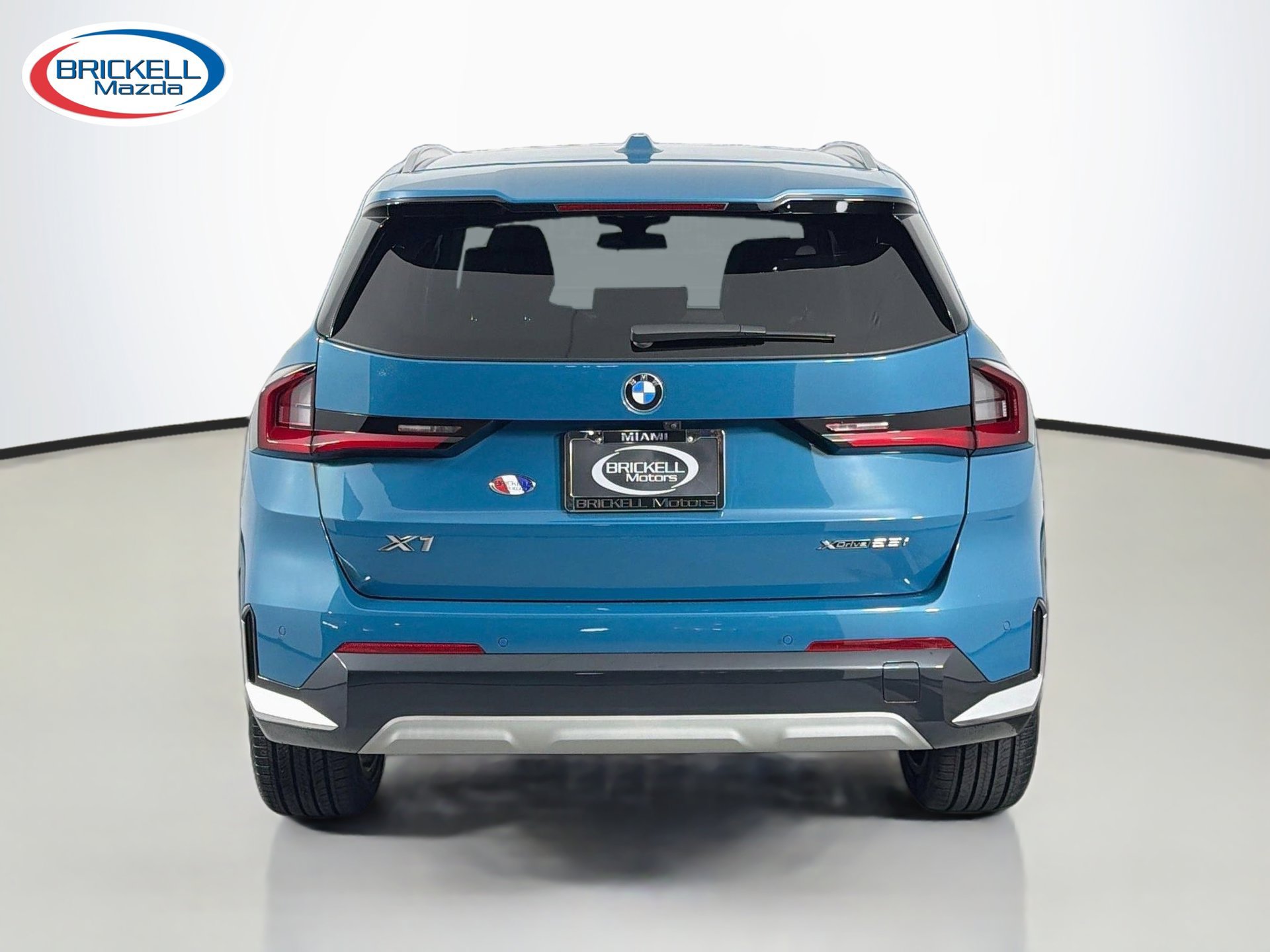 Used 2023 BMW X1 xDrive28i w/ Premium Package AWD/4WD image 5
