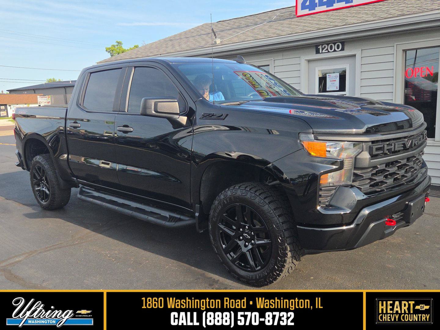 Used 2023 Chevrolet Silverado 1500 Custom Trail Boss w/ LPO, Dark Essentials Package AWD/4WD image 1