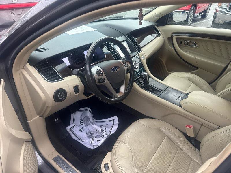 Used 2013 Ford Taurus Limited AWD/4WD image 10