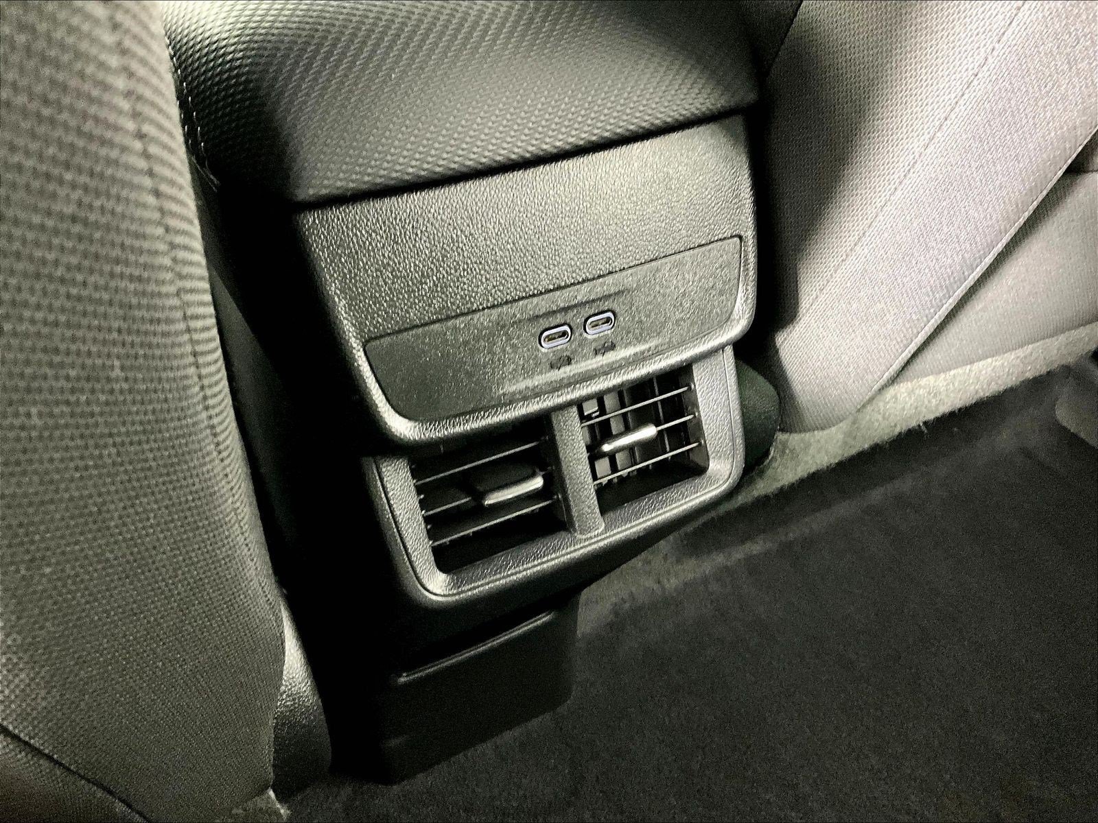 Used 2026 Chevrolet Equinox LT AWD/4WD image 10
