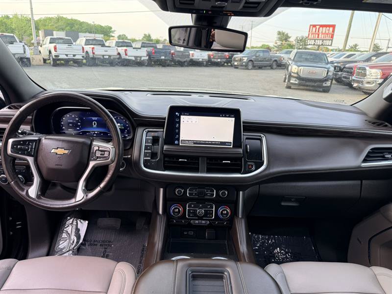 Used 2022 Chevrolet Suburban LT w/ LT Signature Package AWD/4WD image 24