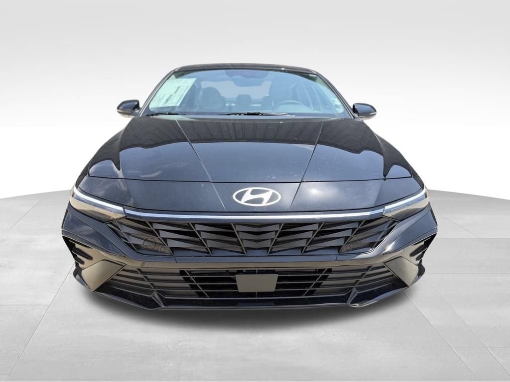 New 2026 Hyundai Elantra Limited FWD image 11