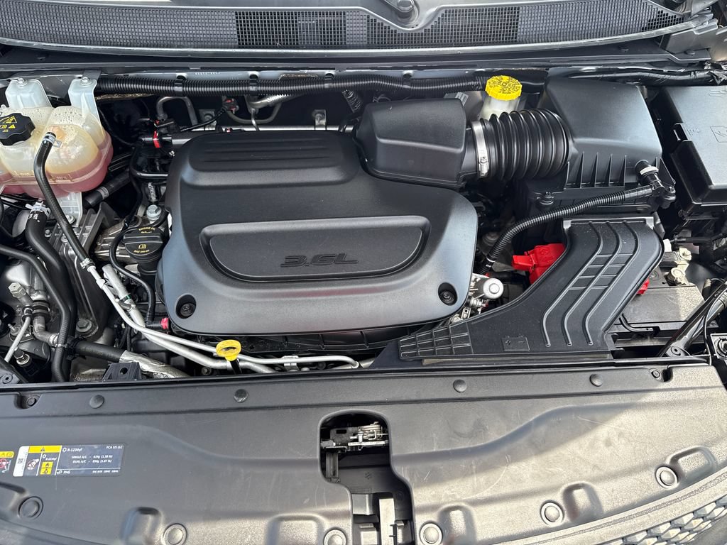Used 2022 Chrysler Voyager LX FWD image 25