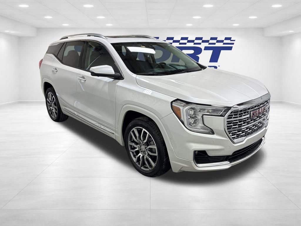 Used 2023 GMC Terrain Denali w/ Denali Premium Package video 3