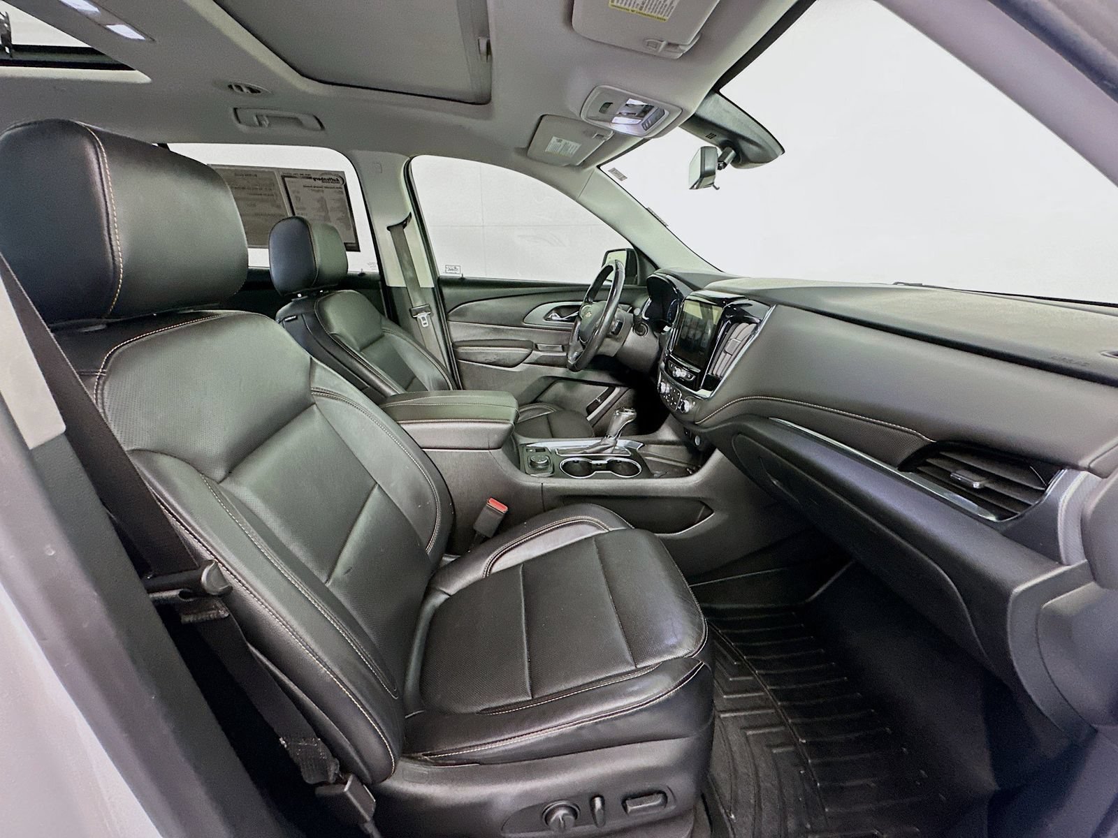 Used 2019 Chevrolet Traverse Premier w/ Redline Edition AWD/4WD image 32