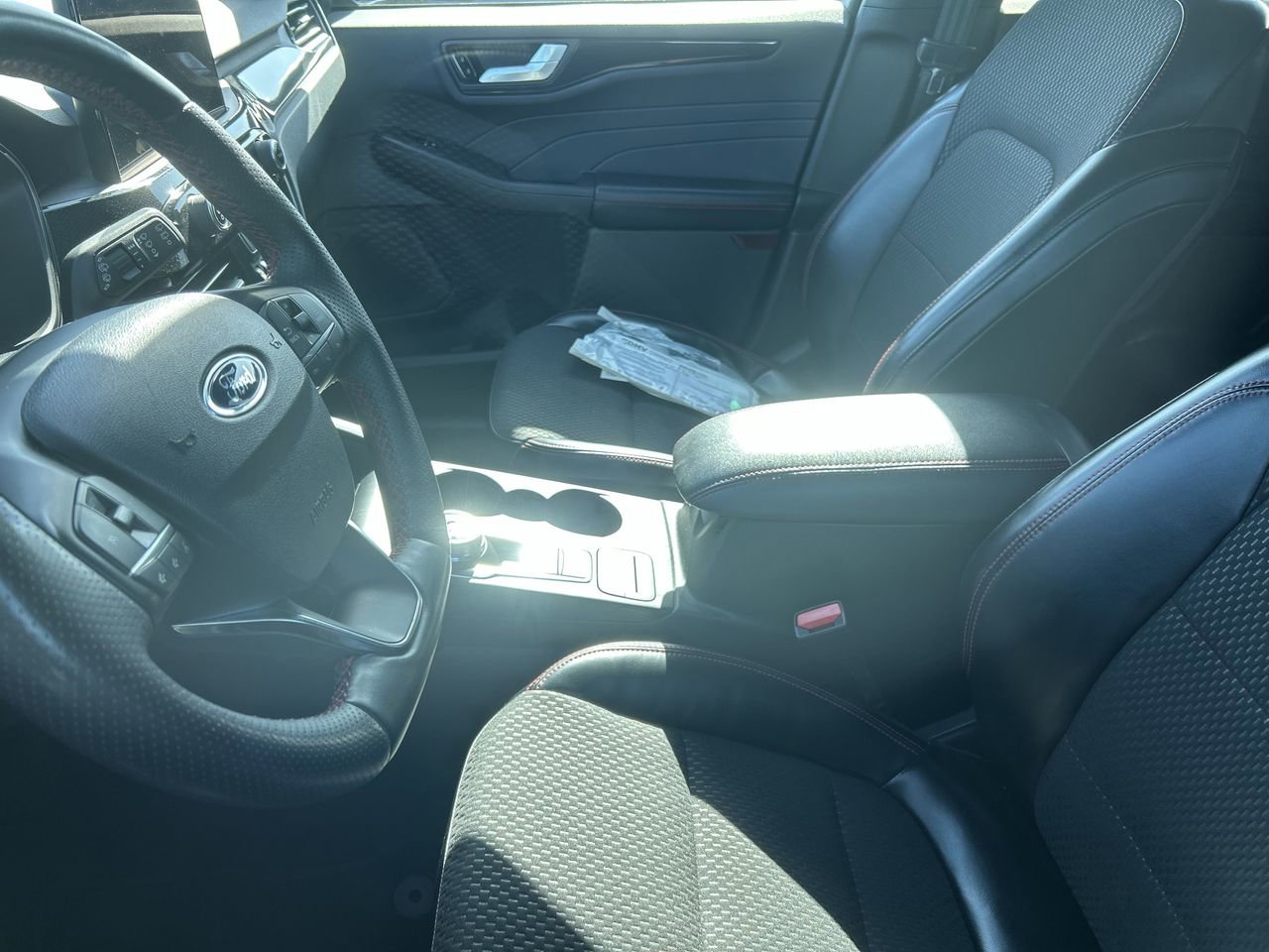 Used 2024 Ford Escape ST-Line w/ Cold Weather Package FWD image 10