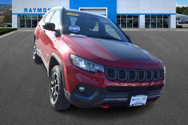 Used 2025 Jeep Compass Trailhawk image 10