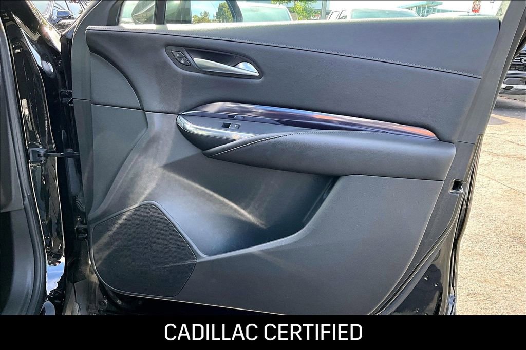 Certified 2023 Cadillac XT4 Luxury w/ Cold Weather Package image 21