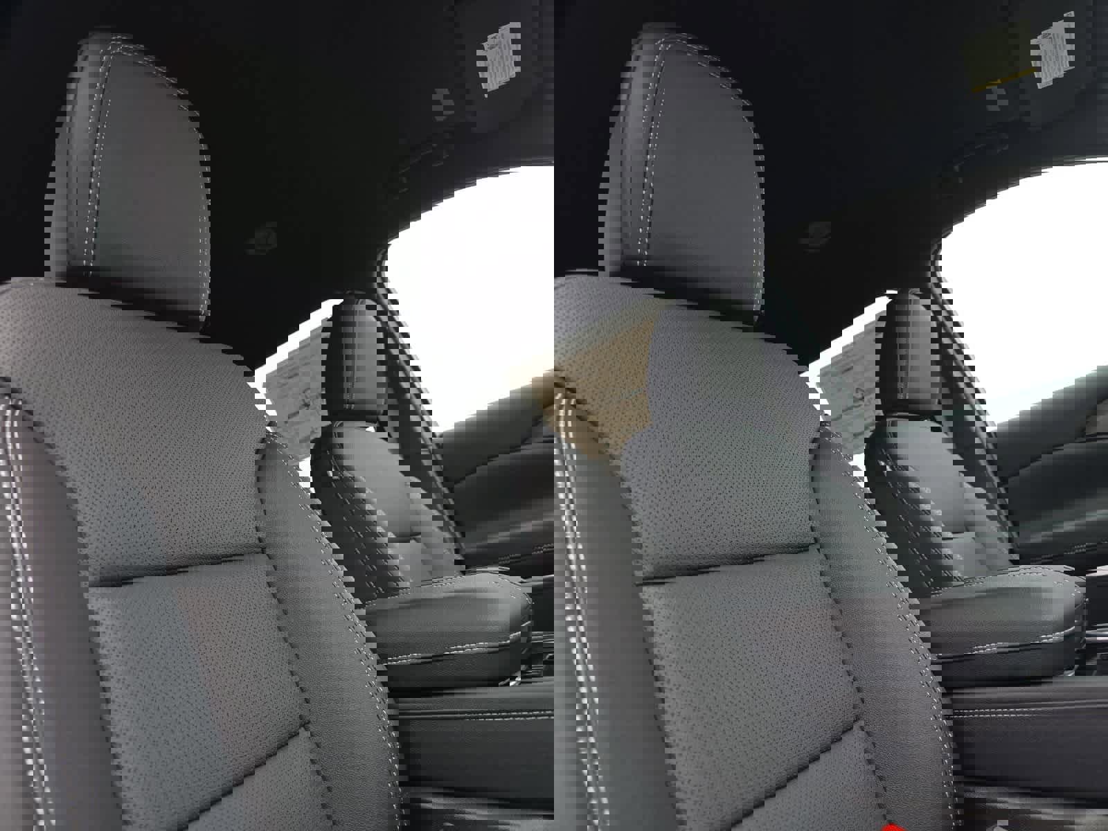 New 2026 Chevrolet Traverse LT w/ Enhanced Driving Package image 18