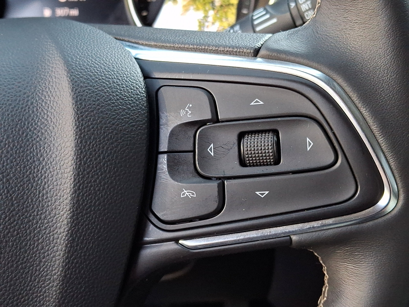 Certified 2023 Buick Encore GX Preferred w/ Cold Weather Comfort Package FWD image 25