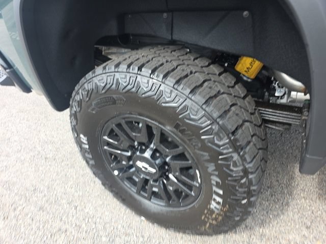 New 2026 Chevrolet Silverado 2500 ZR2 AWD/4WD image 10