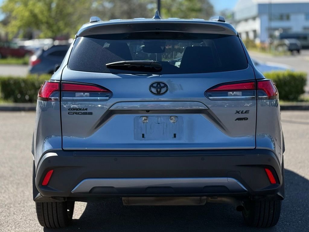 Used 2024 Toyota Corolla Cross XLE w/ Convenience Package image 4