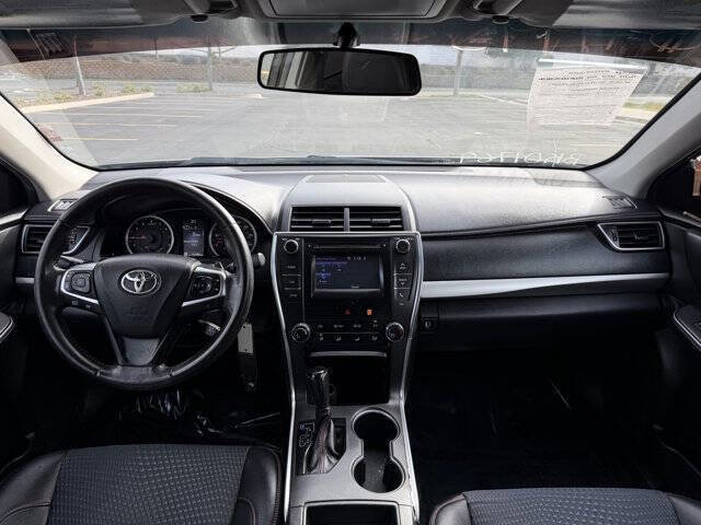 Used 2015 Toyota Camry SE image 17