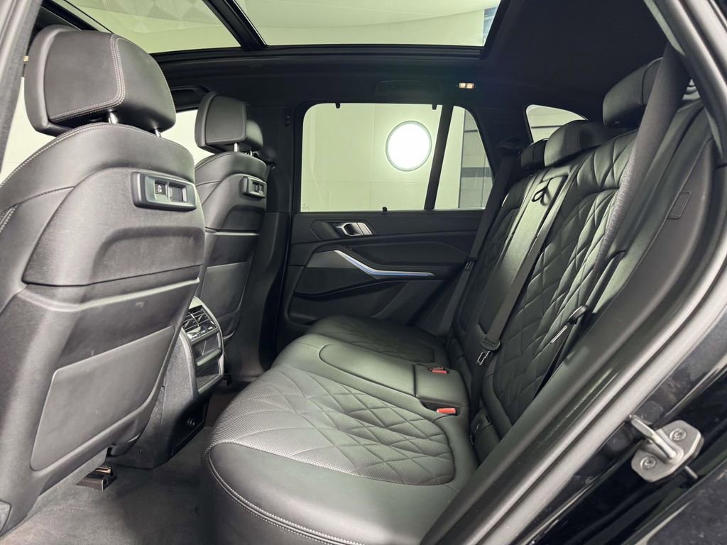 Used 2023 BMW X5 xDrive45e w/ Luxury Seating Package AWD/4WD image 33