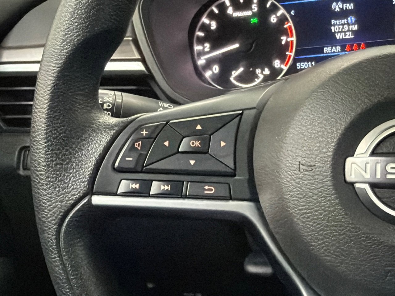 Used 2024 Nissan Altima 2.5 SV image 19