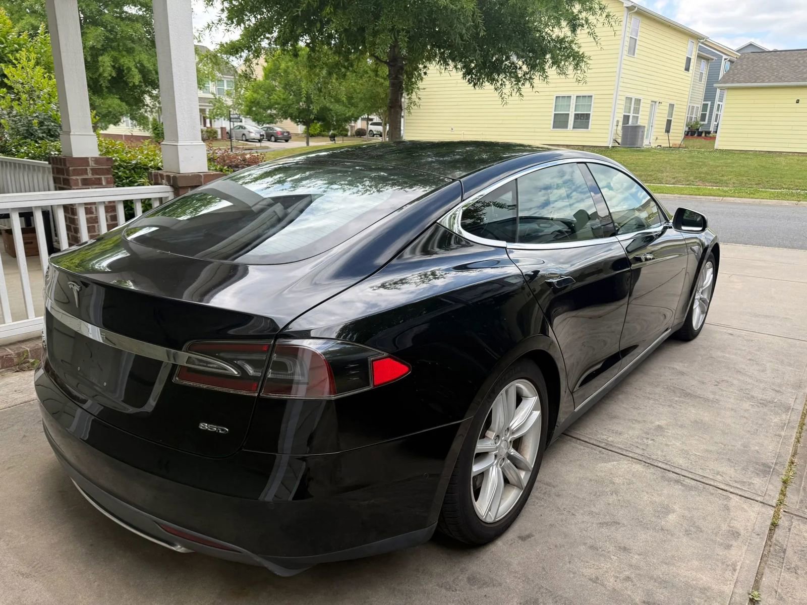 Used 2015 Tesla Model S 70D AWD/4WD image 7