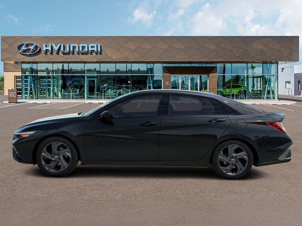 New 2026 Hyundai Elantra SEL Sport FWD image 3