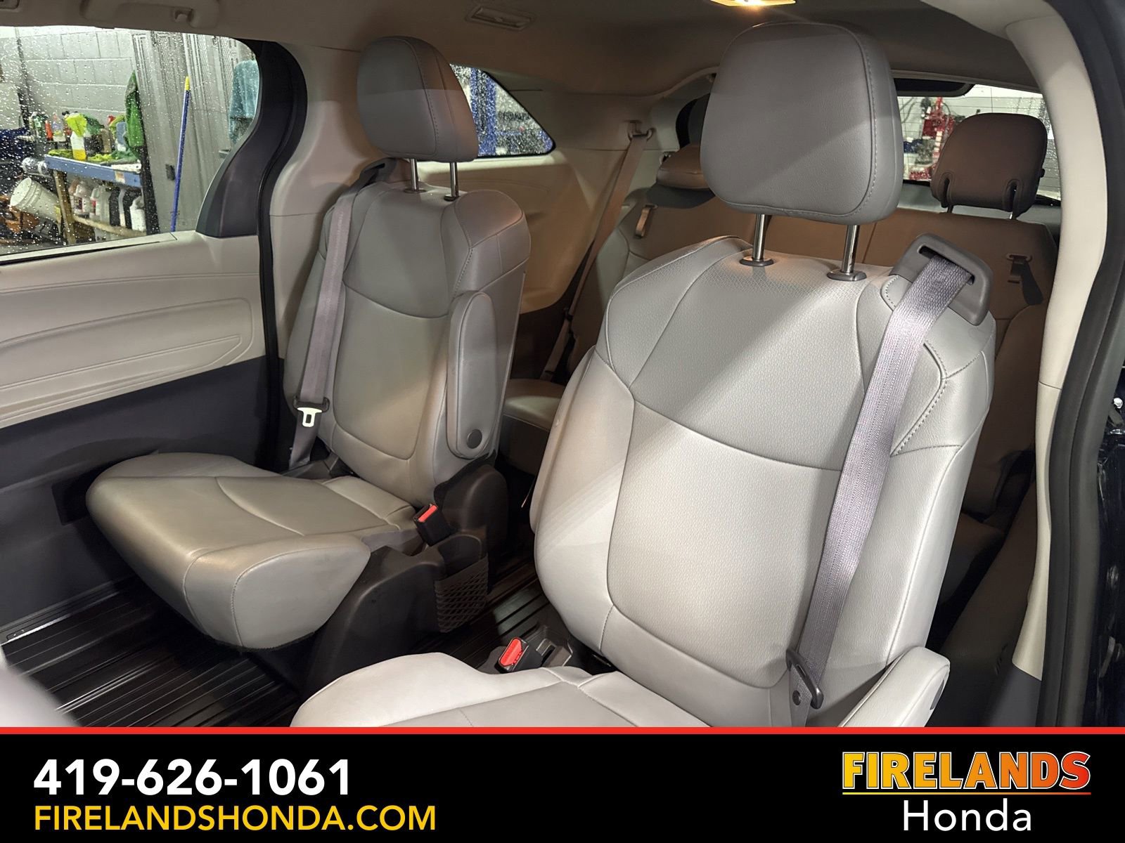 Used 2024 Toyota Sienna XLE AWD/4WD image 29