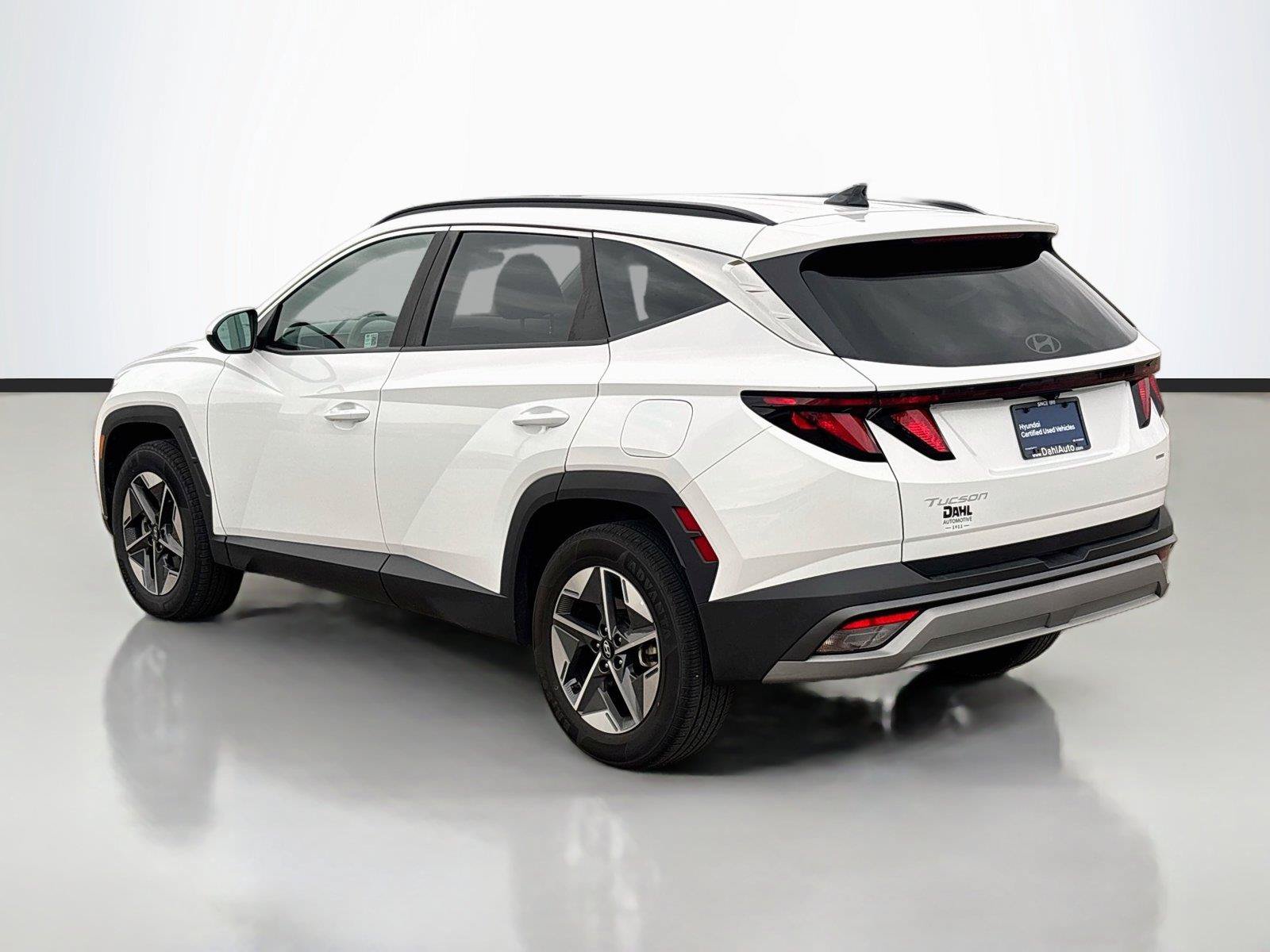 Certified 2025 Hyundai Tucson SEL AWD/4WD image 10