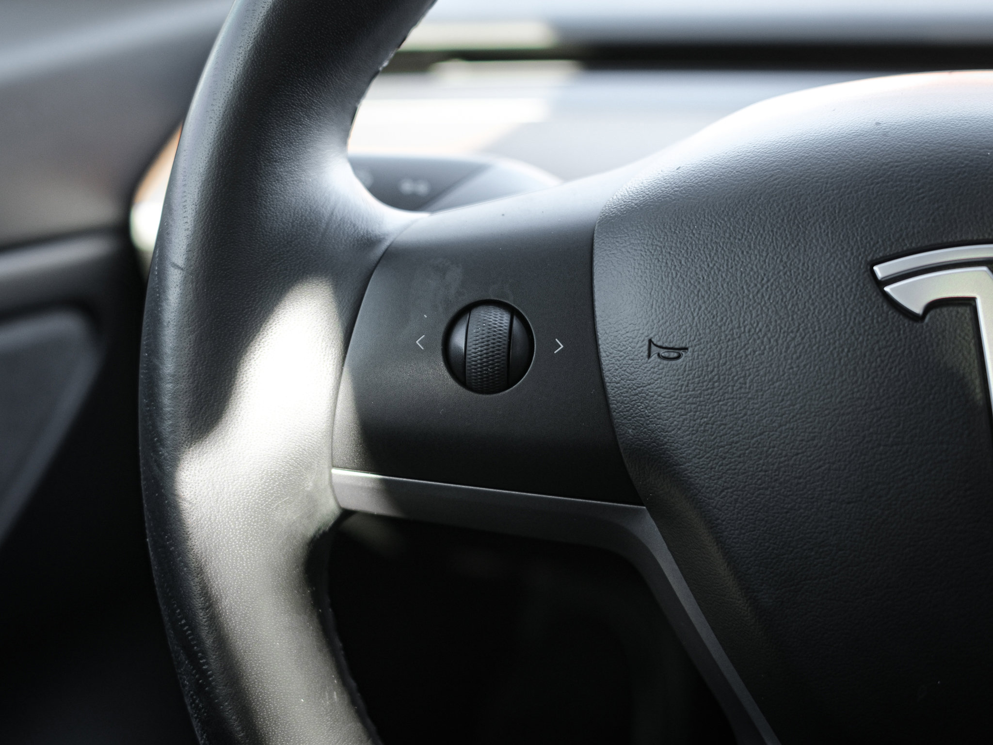 Used 2018 Tesla Model 3 Long Range image 18