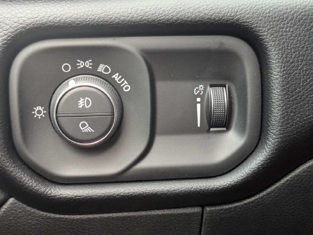New 2026 RAM 3500 Big Horn AWD/4WD image 24