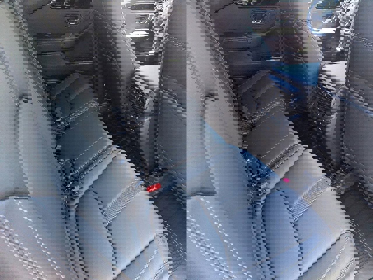 New 2025 Honda Pilot EX-L image 8